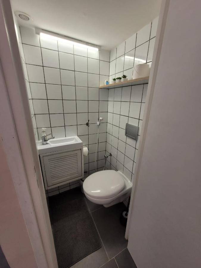 Studio Calme Et Agreable Avec Acces Jardin Partage Le Bar-sur-Loup Eksteriør billede