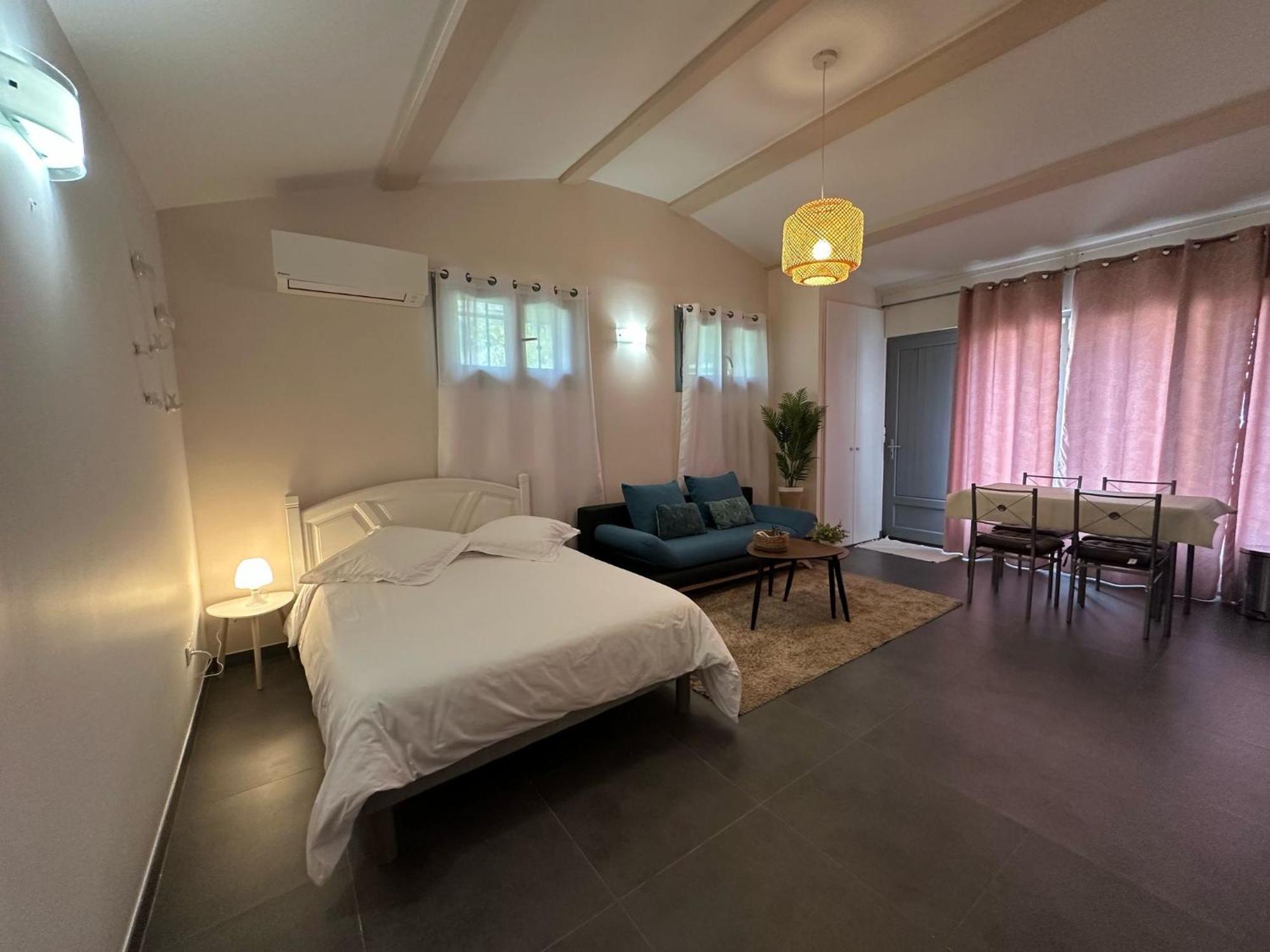 Studio Calme Et Agreable Avec Acces Jardin Partage Le Bar-sur-Loup Eksteriør billede