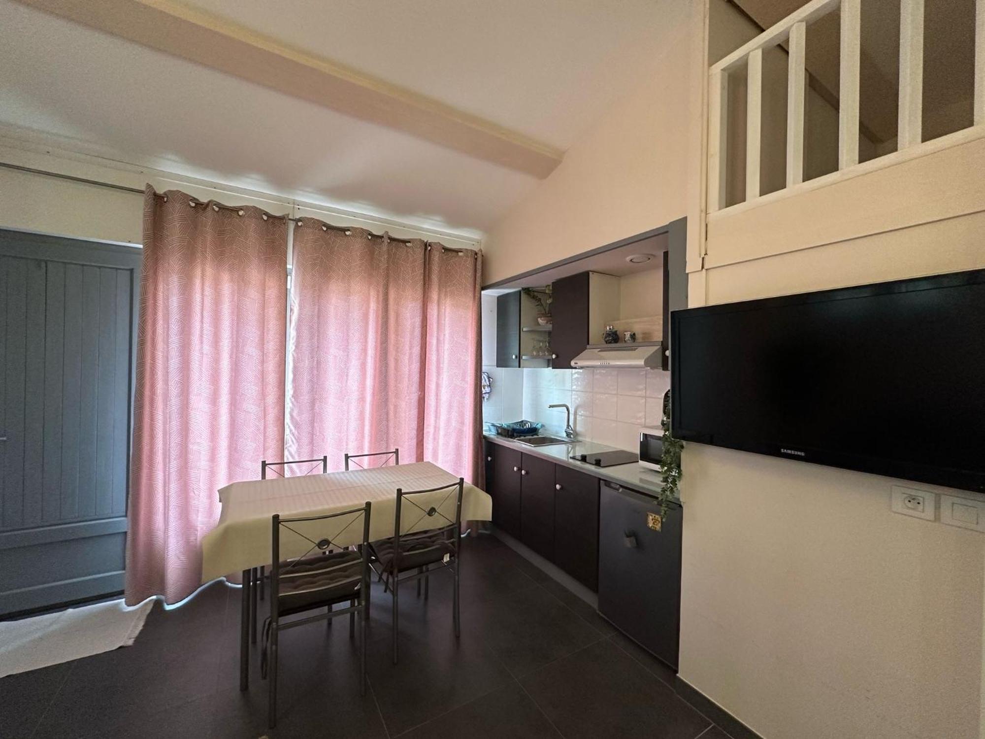 Studio Calme Et Agreable Avec Acces Jardin Partage Le Bar-sur-Loup Eksteriør billede