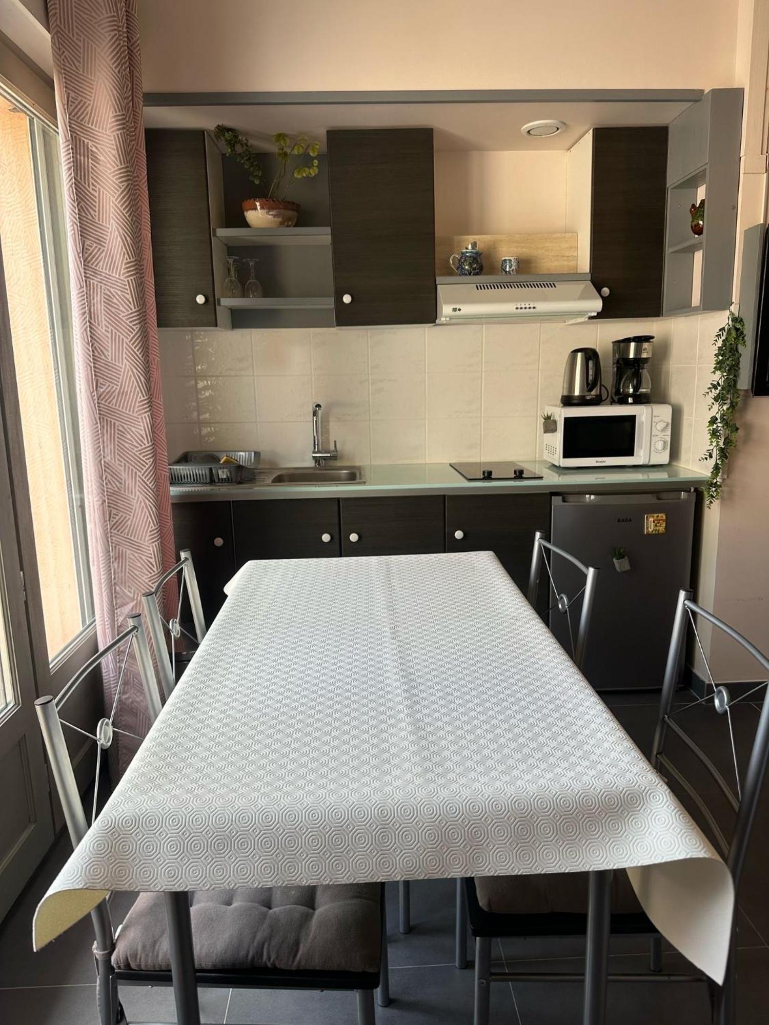 Studio Calme Et Agreable Avec Acces Jardin Partage Le Bar-sur-Loup Eksteriør billede