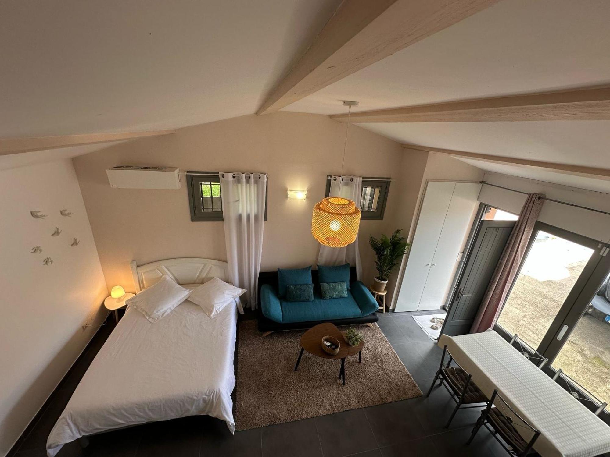 Studio Calme Et Agreable Avec Acces Jardin Partage Le Bar-sur-Loup Eksteriør billede